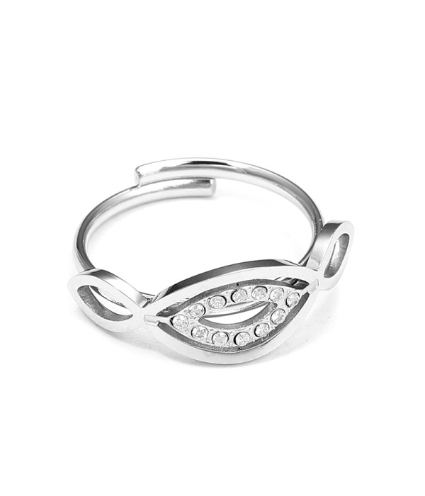 Anillo con diseño de ojo y circonitas