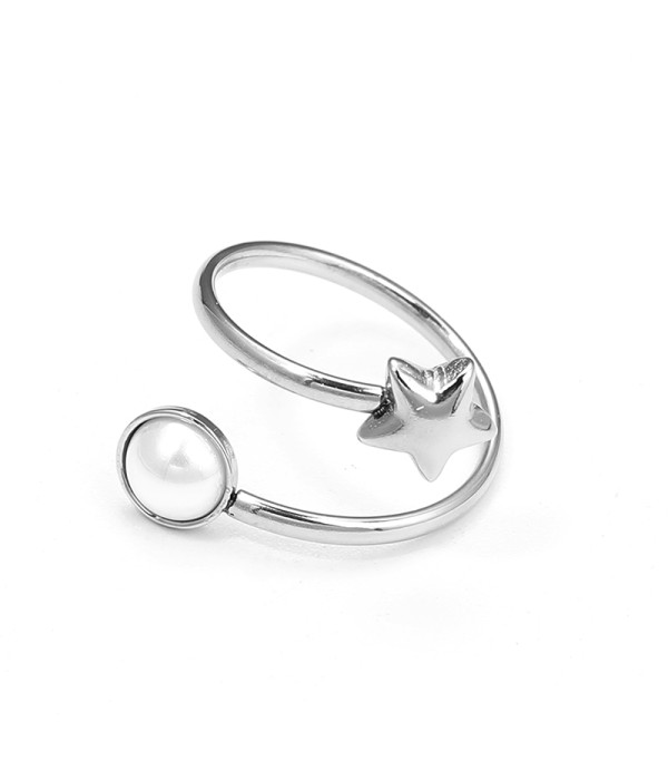 Anillo plateado con estrella y perla