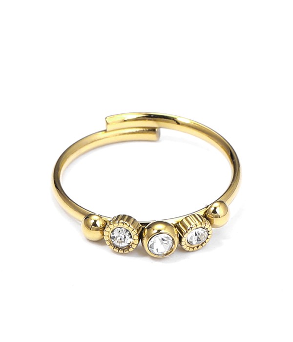 Anillo con tres circonitas engastadas