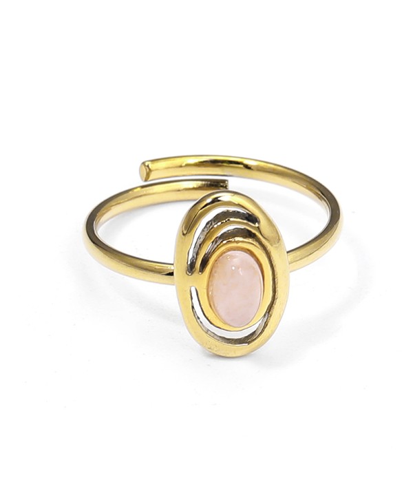 Anillo dorado con diseño ovalado artístico