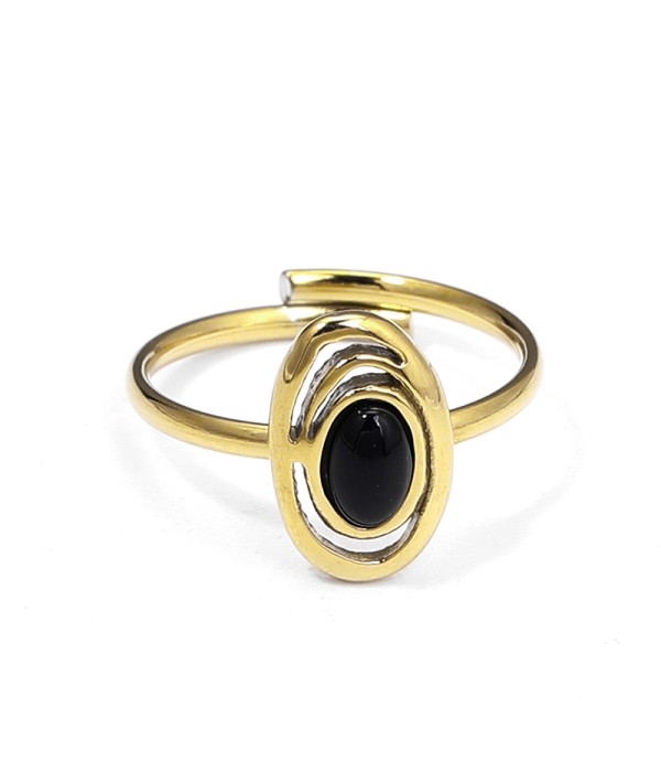 Anillo dorado con diseño ovalado artístico