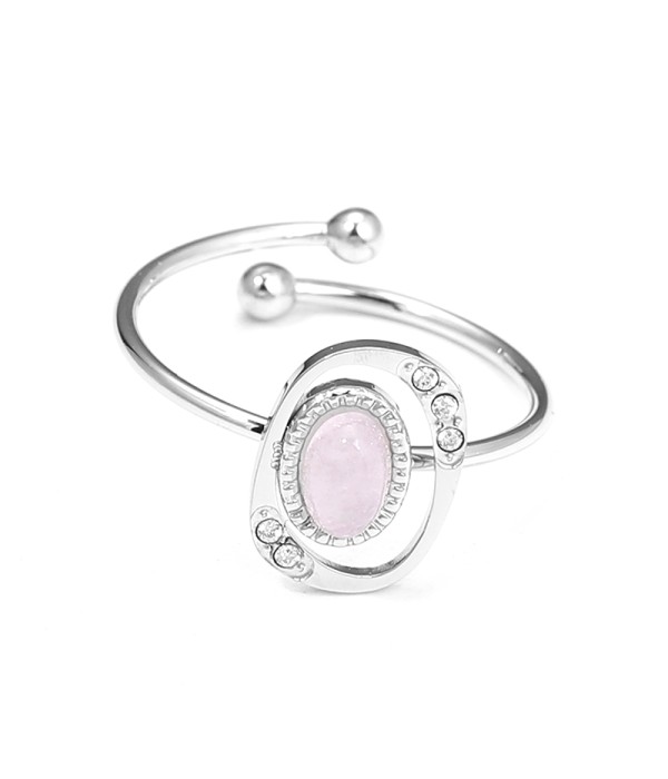 Anillo plateado con óvalo calado y circonitas