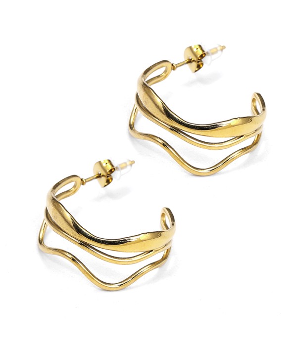 Pendientes de aros dorados con diseño ondulado y triple línea