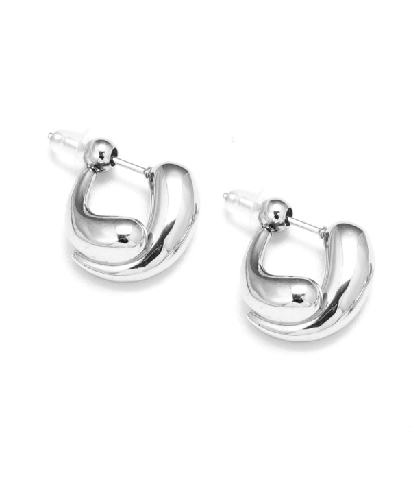 Pendientes plateadas en forma de dos gotas entrelazadas