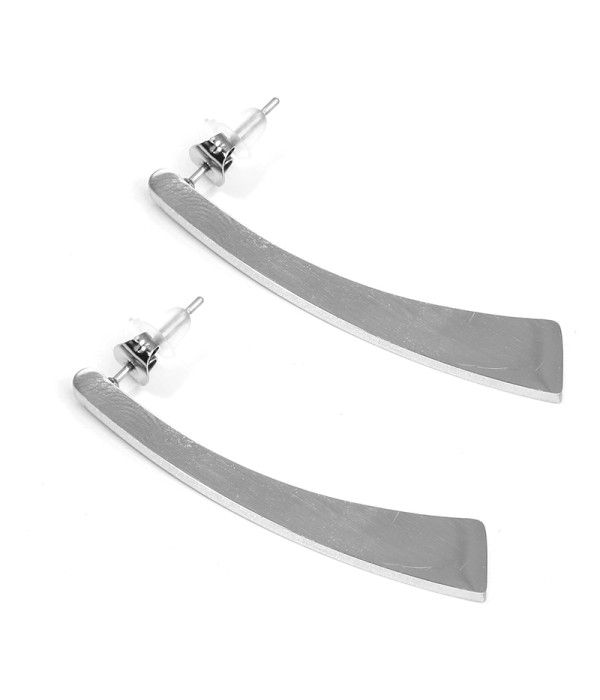 Pendientes alargados minimalistas