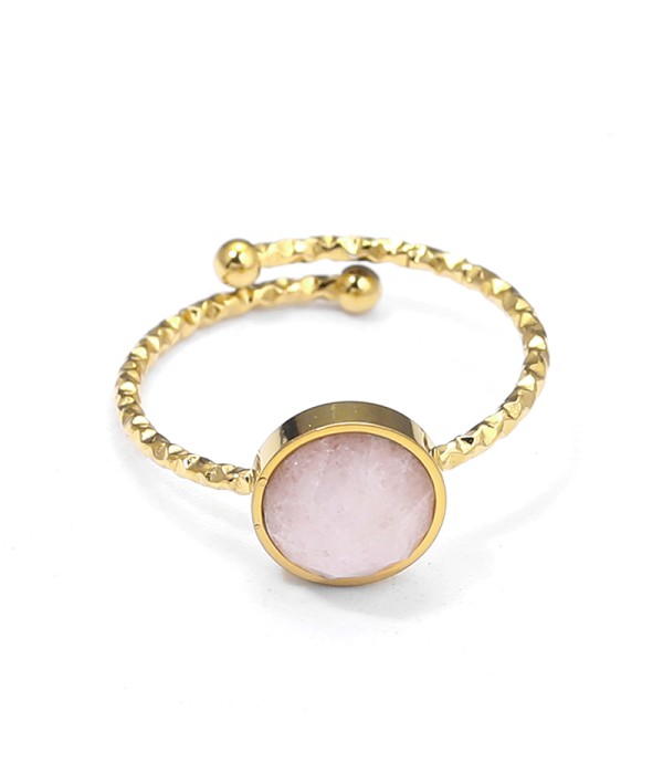 Anillo abierto dorado con piedra