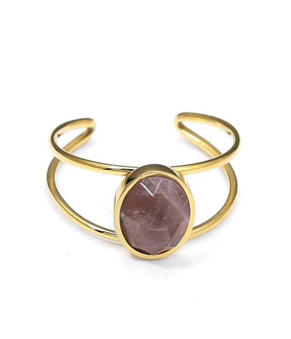 Anillo tipo brazalete con piedra ovalada