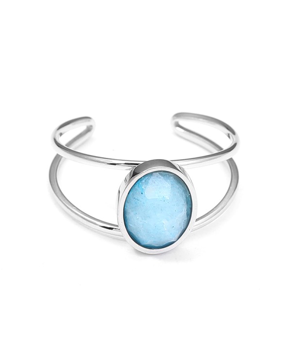 Anillo tipo brazalete con piedra ovalada