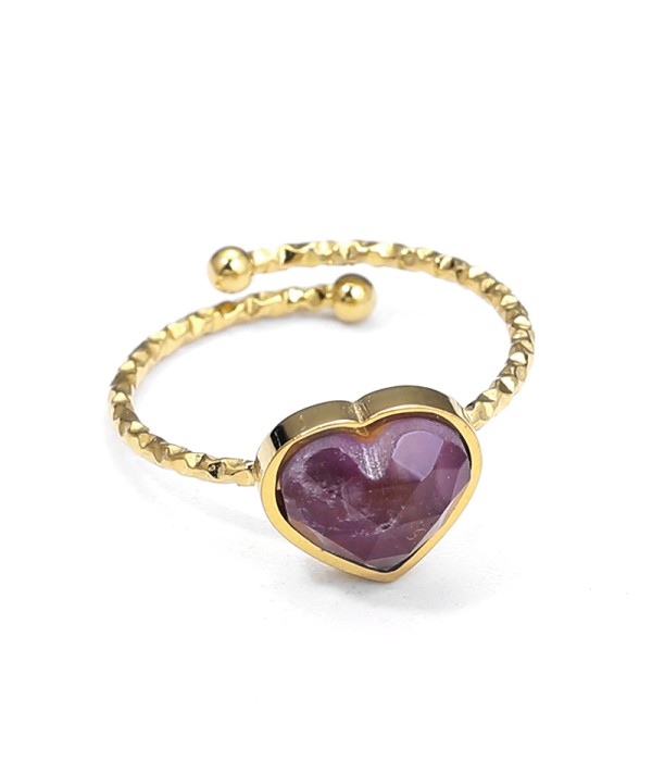 Anillo dorado ajustable con corazón de piedra