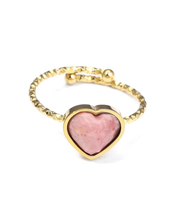 Anillo dorado ajustable con corazón de piedra