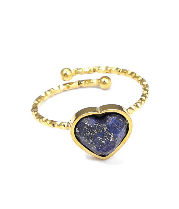 Anillo dorado ajustable con corazón de piedra