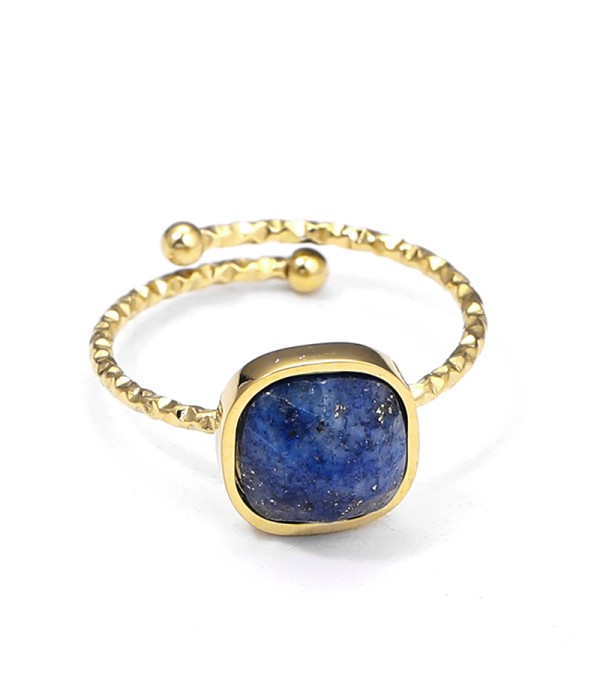 Anillo dorado ajustable con piedra cuadrada