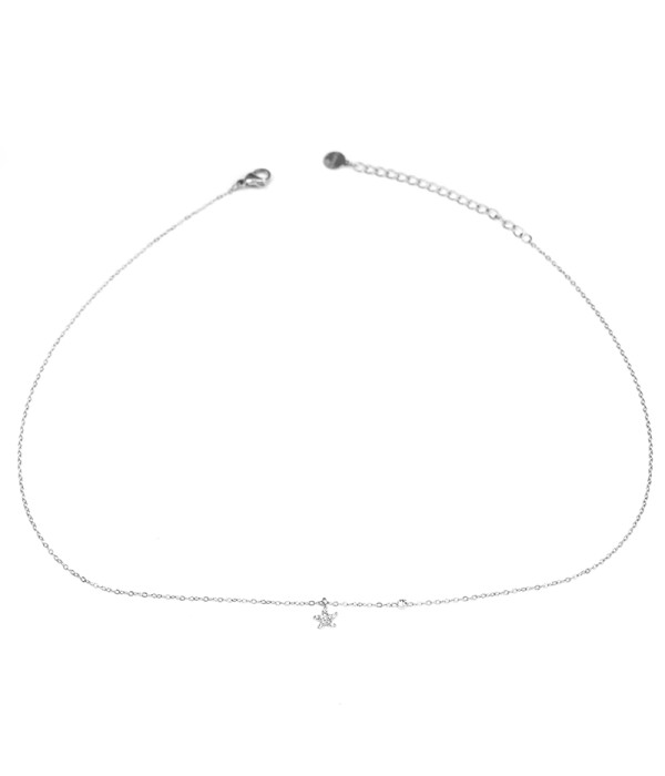 Collar con estrella y circonitas