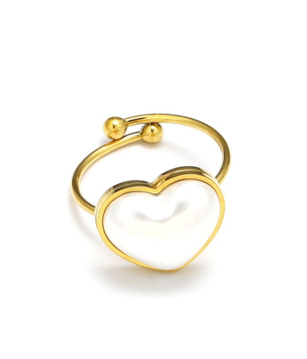 Anillo dorado con central corazón grande