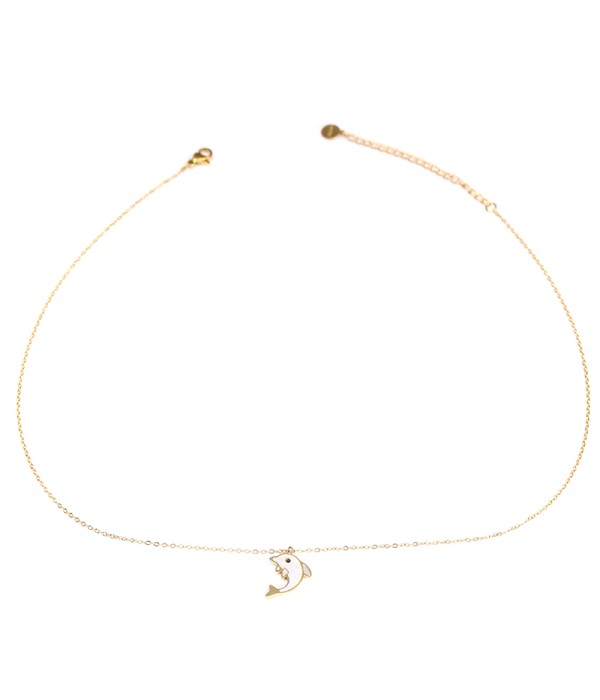 Collar dorado con colgante de pez minimalista