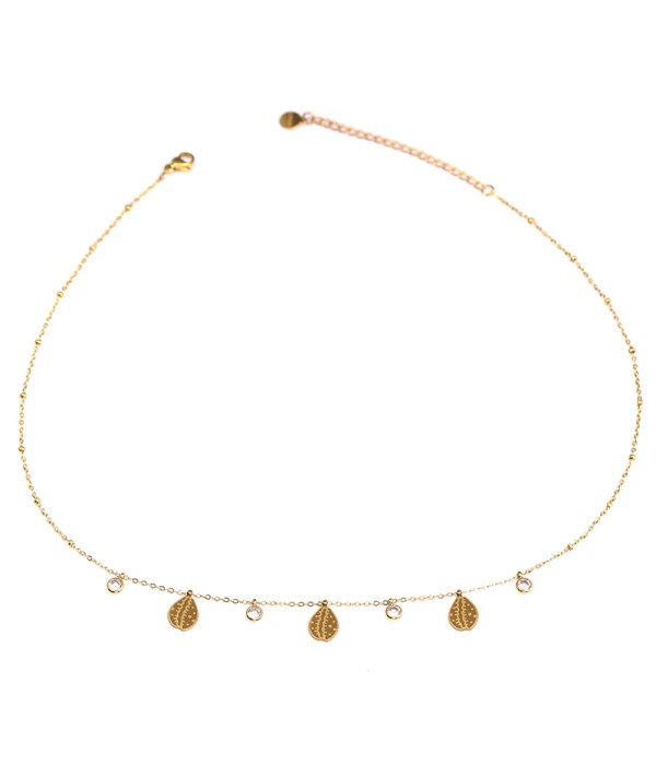 Collar de cauri dorados con circonitas