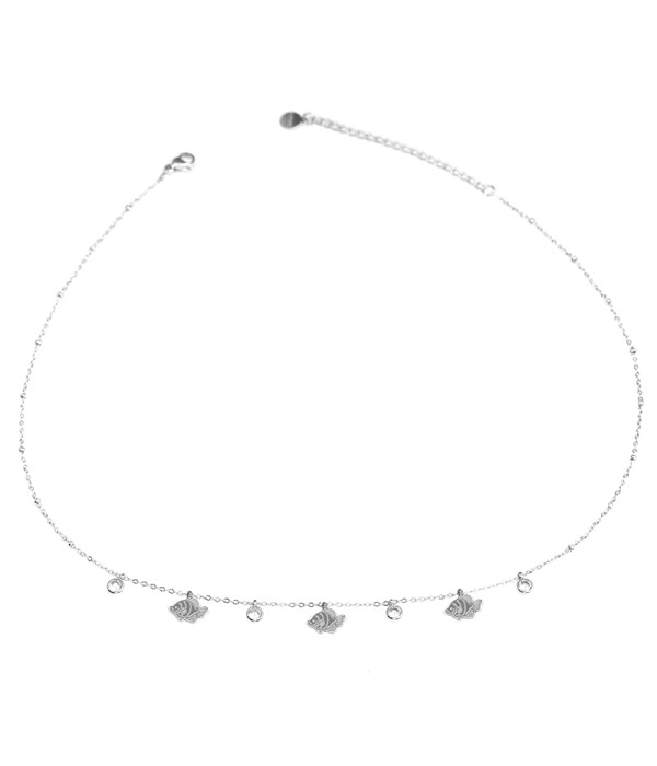 Collar de peces plateados con circonitas