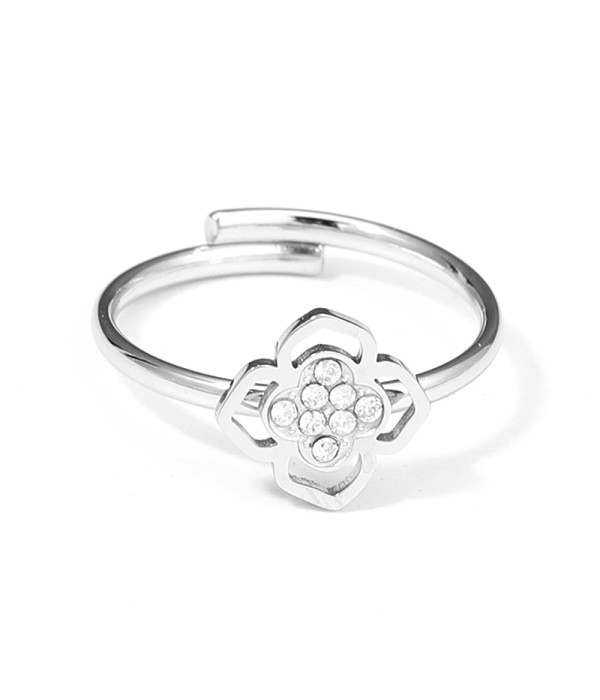 Anillo con flor geométrica