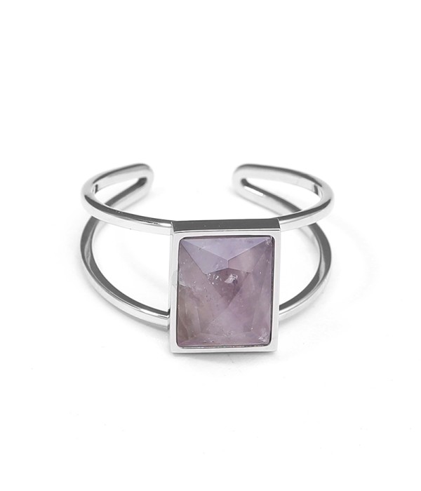Anillo abierto plateado con piedra rectangular