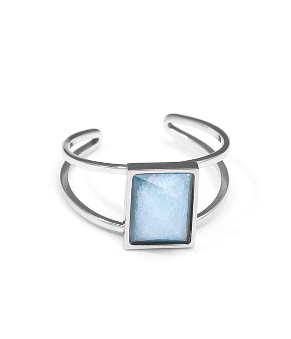 Anillo abierto plateado con piedra rectangular