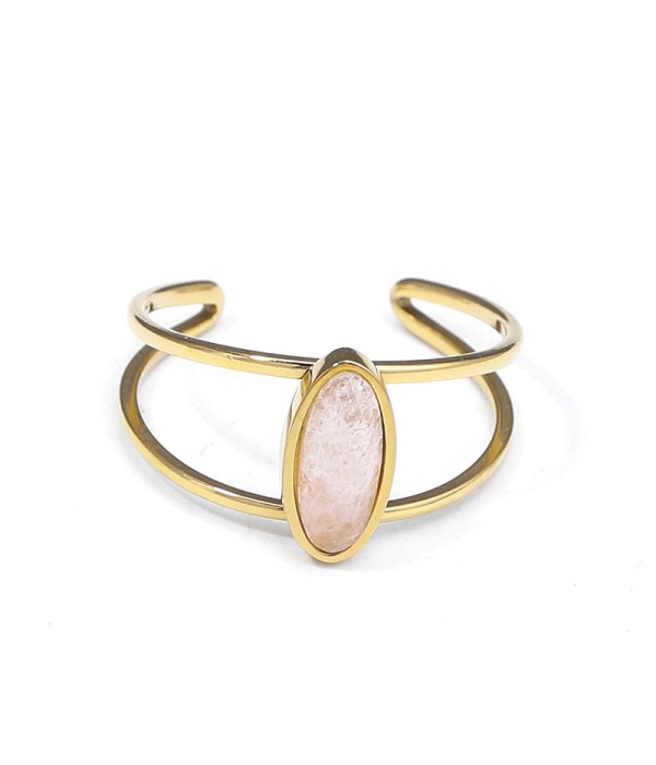 Anillo abierto dorado con piedra ovalada puntiaguda