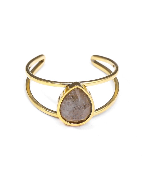 Anillo abierto dorado con piedra en forma de gota