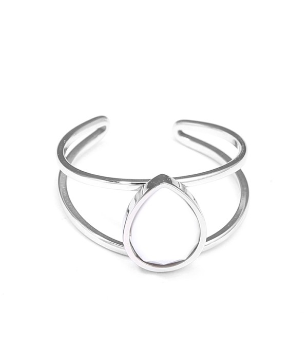 Anillo abierto plateado con piedra en forma de gota