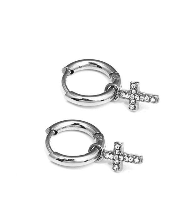 Pendientes de aros plateados con colgante cruz de circonitas