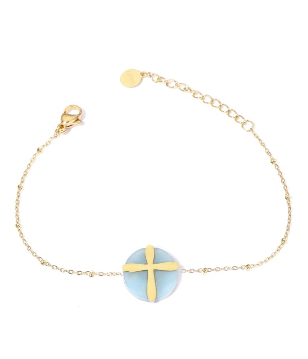 Pulseras doradas con cruz multicolores