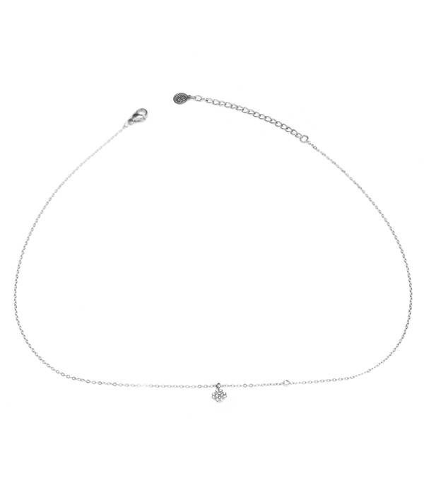 Collar plateado con trébol de circonitas