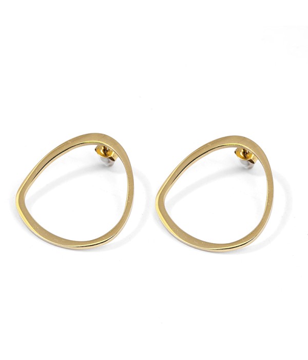 Pendientes dorados geométricos estilo orgánico