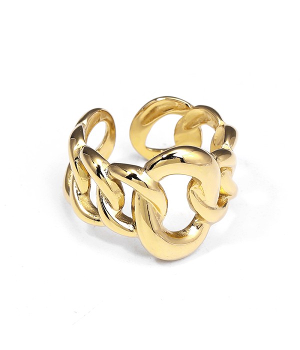 Anillo dorado de eslabones entrelazados