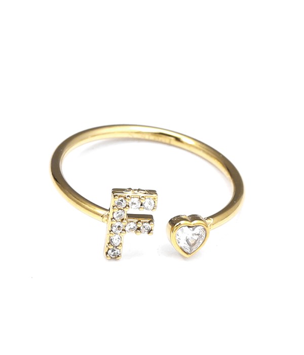 Anillo dorado con letra F y corazón de circonita