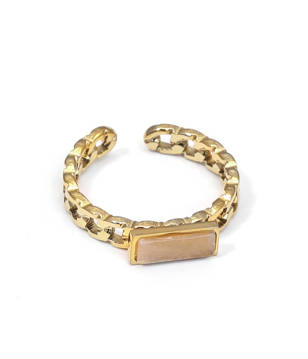Anillo dorado tipo cadena con piedra rectangular