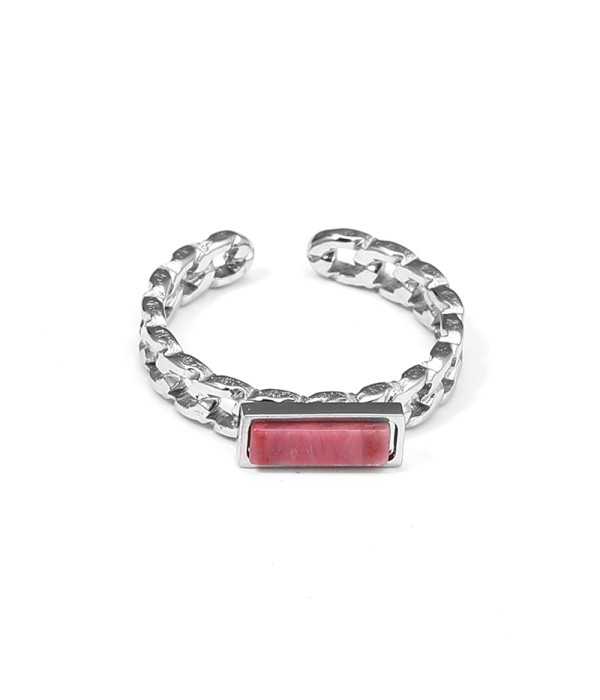 Anillo plateado tipo cadena con piedra rectangular