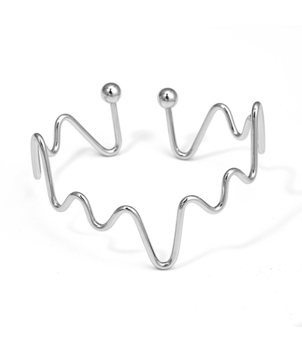 Pulsera rígida plateada con diseño ondulado