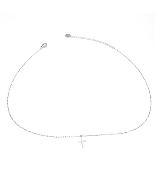 Collar minimalista plateado con cruz pequeño de circonitas