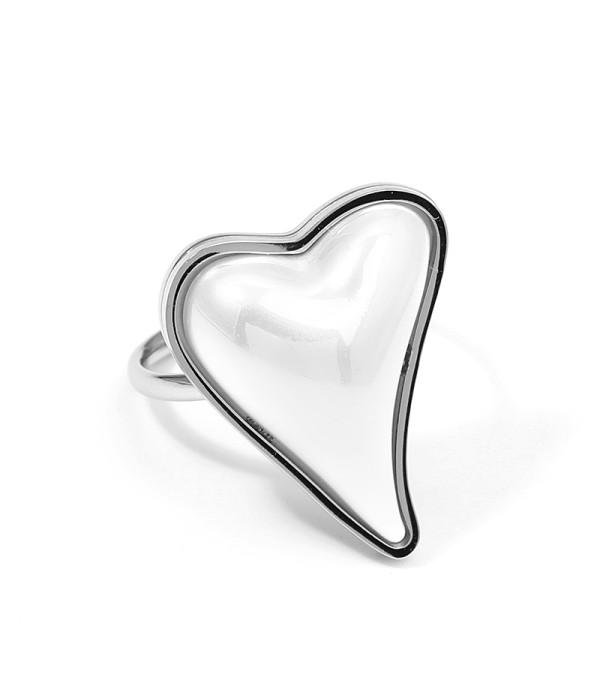 Anillo plateado de corazón grande con perla