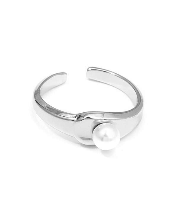 Anillo con perla clásica