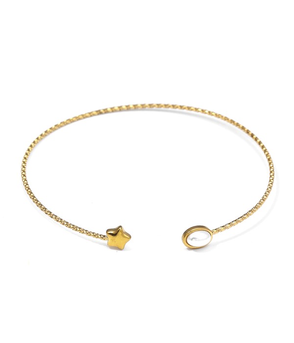 Pulsera rígida con estrella y perla ovalada